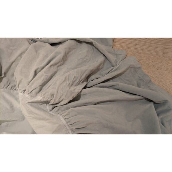 Bella Notte Helane Velvet Crib skirt In Grey Cloud New With Tags - Picture 7 of 7